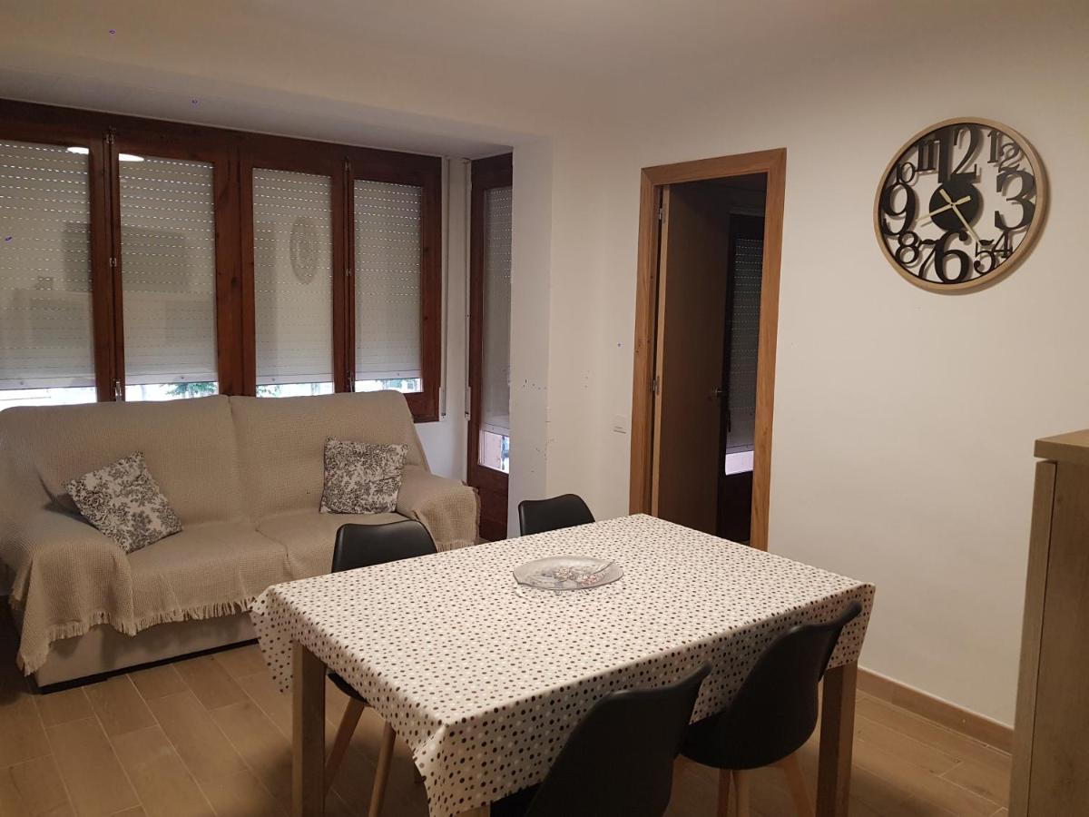 Fantastic Pis A Oliana Alt Urgell Lleida Wifi Apartment Bagian luar foto